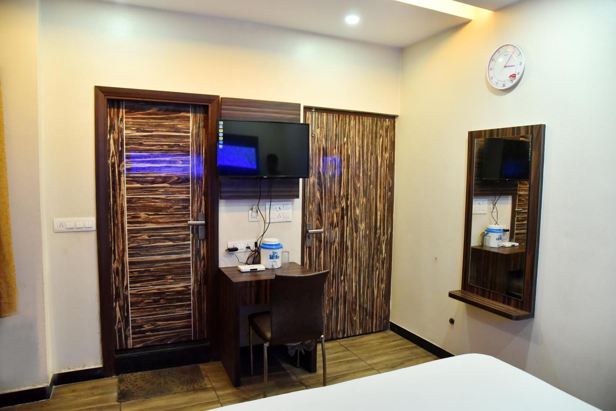 Hotel Midtown & Restaurant Jhunjhunu Zewnętrze zdjęcie